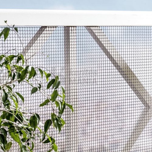 Műanyag rács fekete, lyukméret 5x5mm, 1x25 m