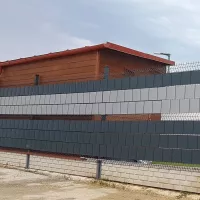 Befűzhető árnyékoló szalag