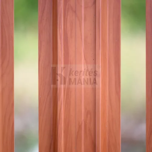 Bordázott lemez kerítésléc – teak